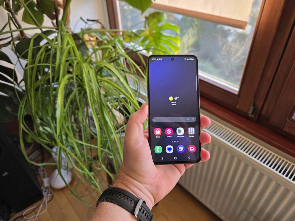 Samsung Galaxy S24 FE recenzija 1