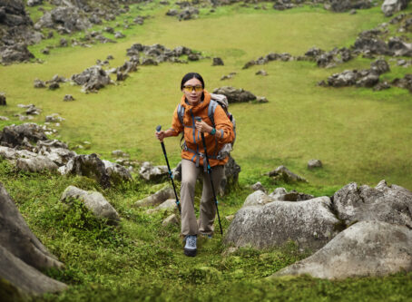 MKT Seiya Creative shot mountain hike 1 Black JPG RGB EN 20250428 1