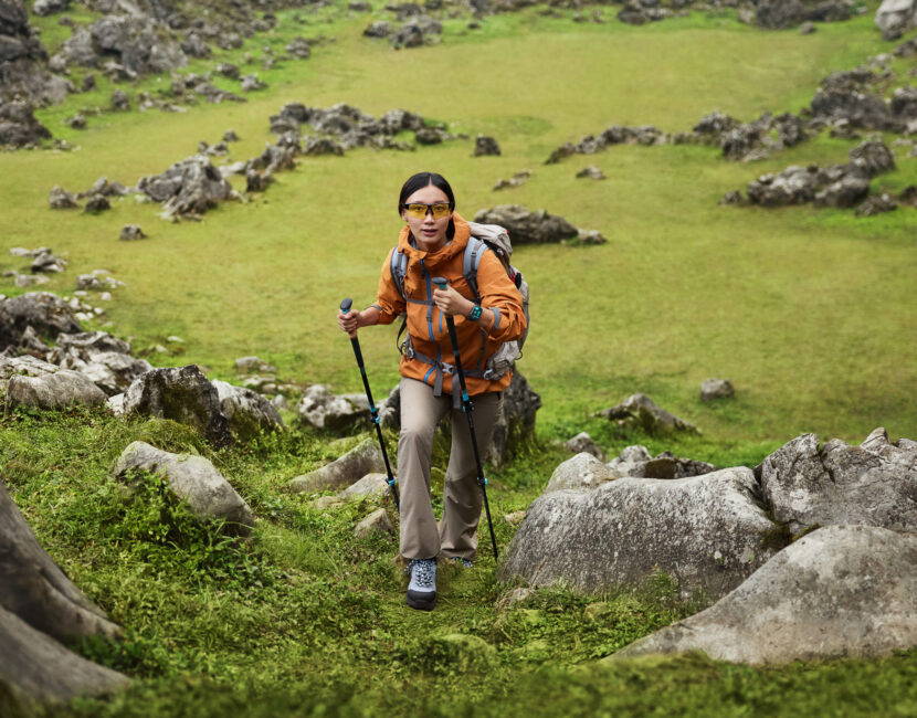 MKT Seiya Creative shot mountain hike 1 Black JPG RGB EN 20250428 1