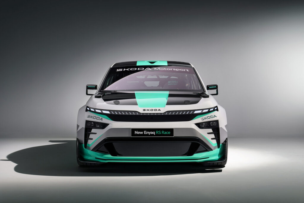 04 new enyaq rs race 83515513 1920x1281 1
