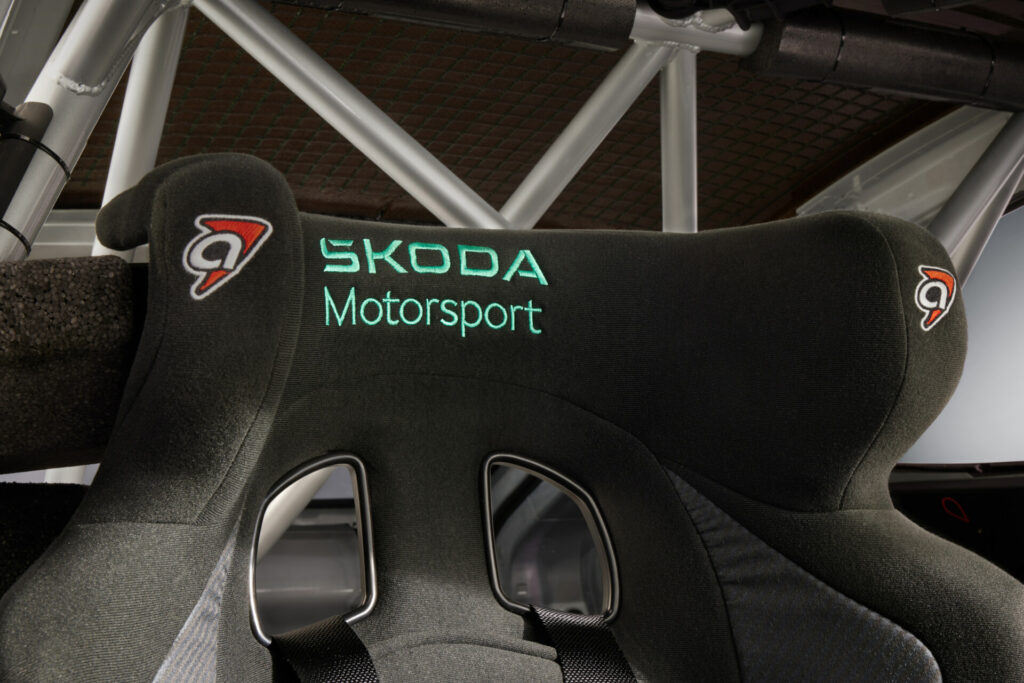 31 enyaq rs race 1d5fa454 1920x1281 1