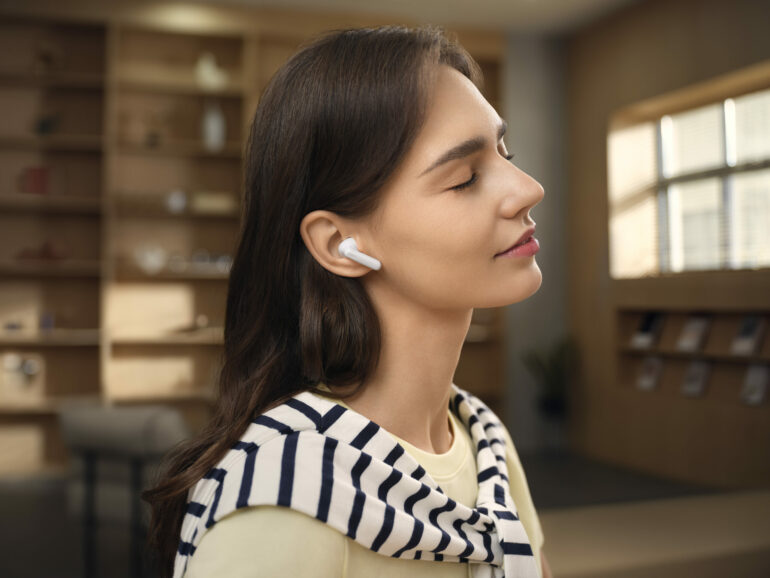 Fuji Creative Lifestyle Shot Library white 16 9 scaled