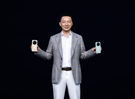 Honor Magic8 PR Photo 1