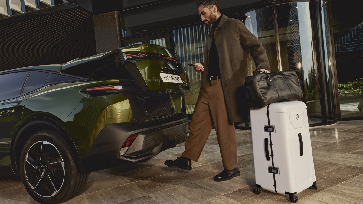 Peugeot 408 – i-Cockpit i infotainment